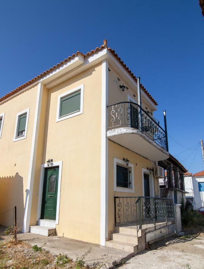 Peroulia Apartments Kompoi Exterior photo